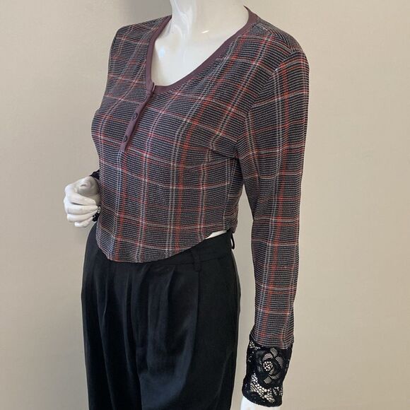 Tulip Creations Red and Black Houndstooth Lace Cuff Long Slv Henley Dolls Kill - Picture 4 of 6